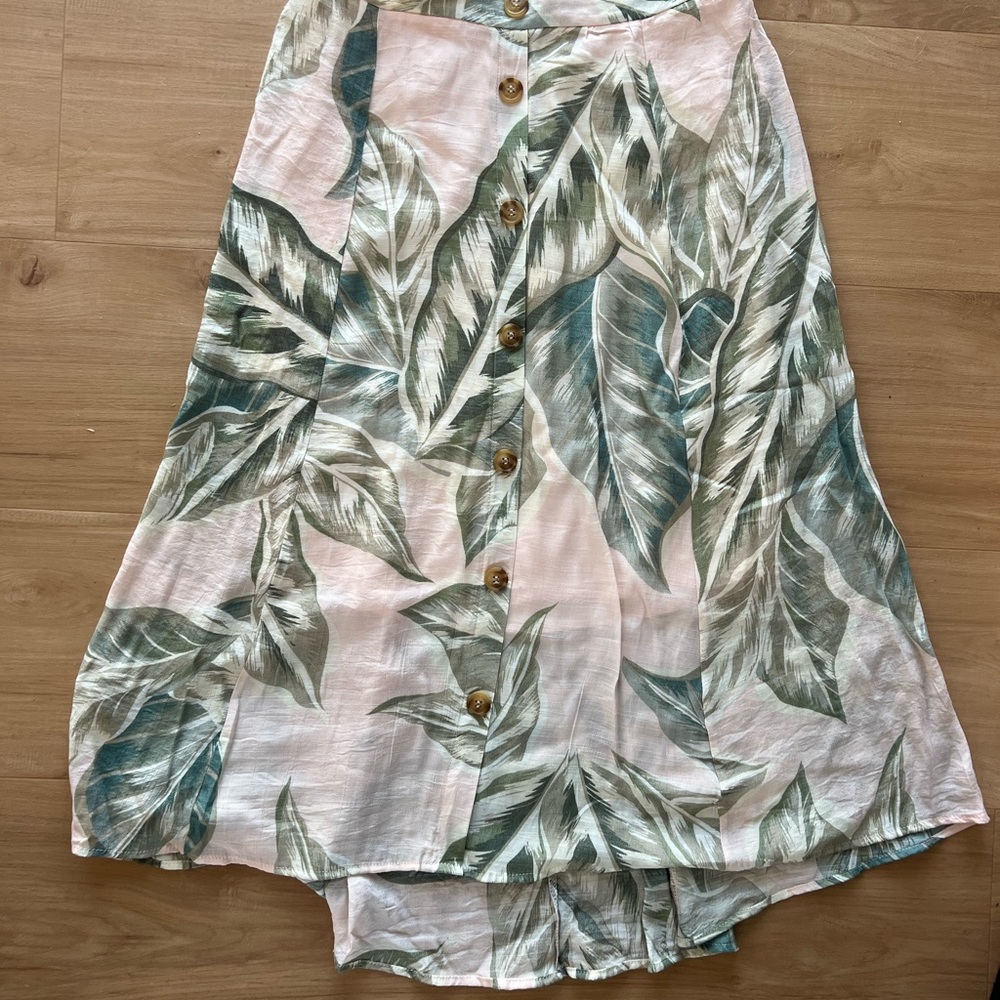 Mlle Gabrielle Green and Cream Leaf Print Midi Skirt
